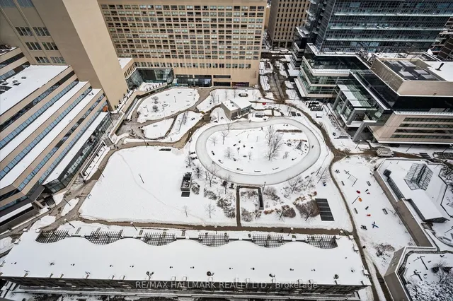 Additional image 32 of 761 Bay St Unit 2303