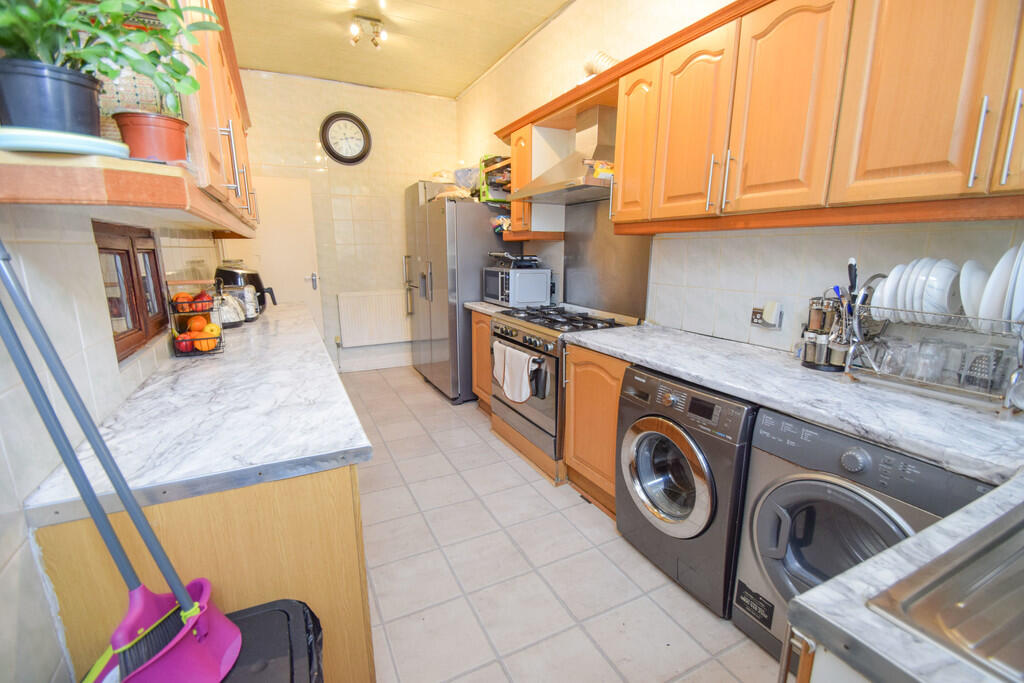 Additional image 17 of Wellington Crescent, Shipley