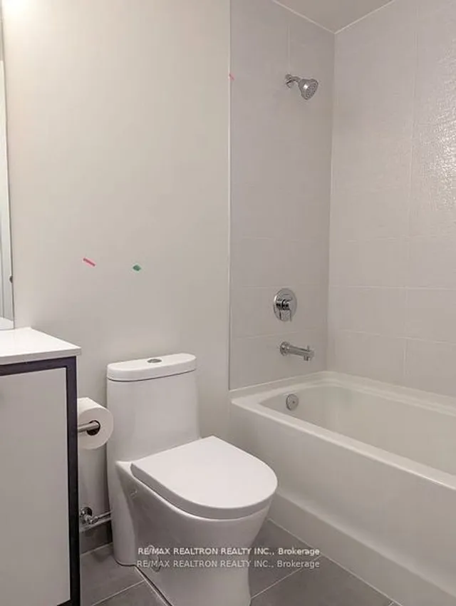 Additional image 8 of 1808 St.Clair Ave. W Ave Unit 403