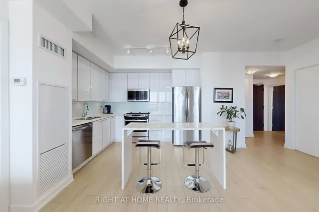 Additional image 8 of 10 Park Lawn Rd Unit 3510