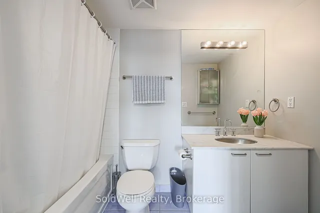 Additional image 30 of 22 Wellesley St Unit 2101