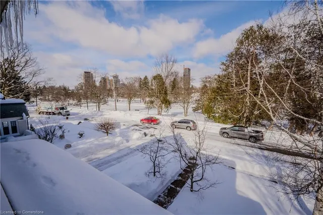 Additional image 29 of 33 Roland St