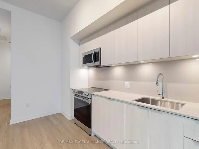 Additional image 10 of 357 King St Unit 203