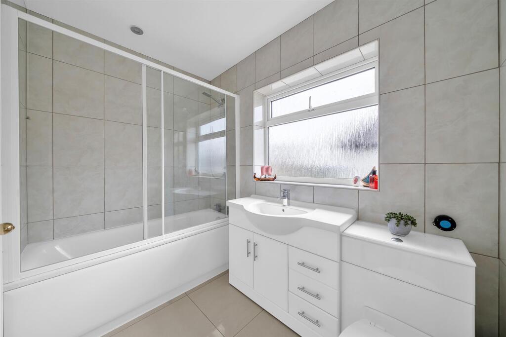 Additional image 12 of Lime Tree Walk, West Wickham