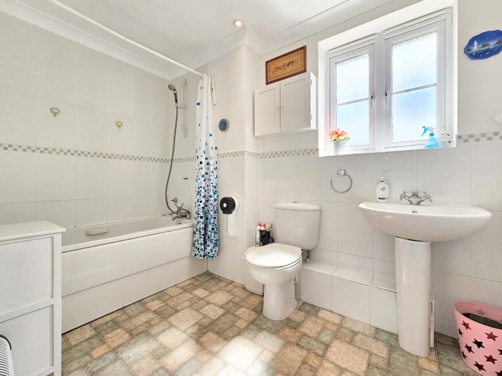 Additional image 13 of Grafton Drive, Highfields Caldecote