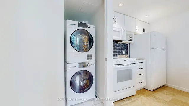 Additional image 16 of 208 Queens Quay Unit 1813