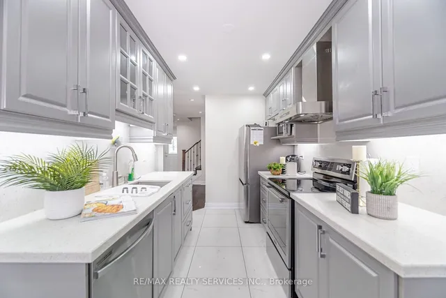 Additional image 13 of 46 Hollowgrove Blvd