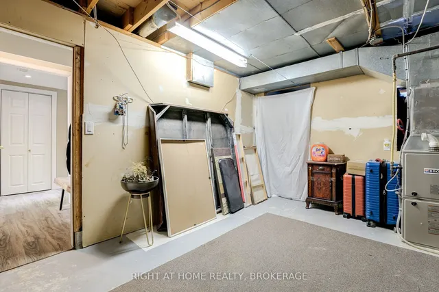 Additional image 7 of 703 Briar Cres