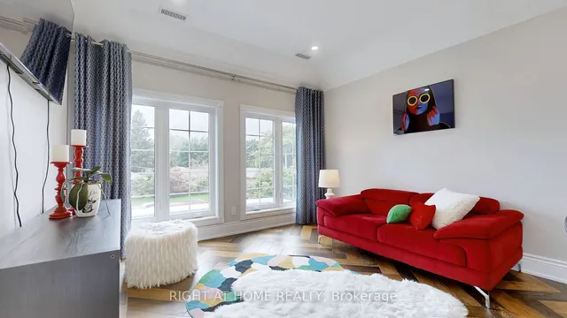 Additional image 30 of 10 Avery Ave