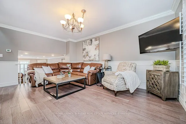 Additional image 10 of 955 King Rd Unit 15