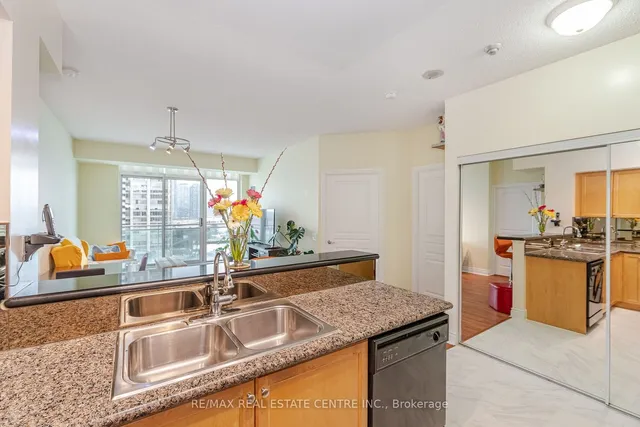 Additional image 7 of 5 Marine Parade Dr Unit 911