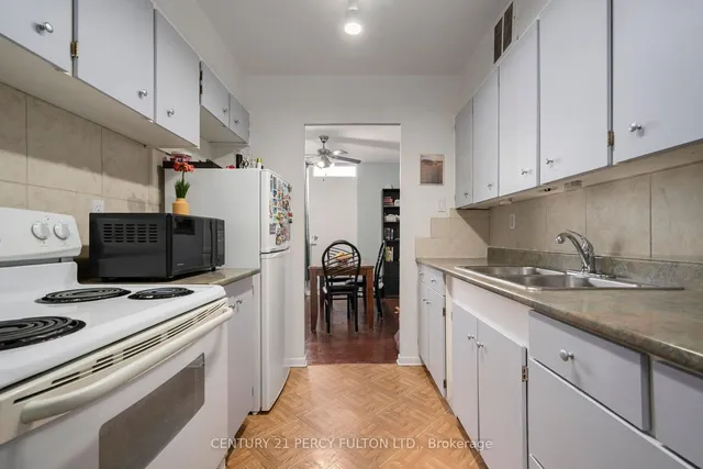 Additional image 26 of 180 Markham Rd Unit 915