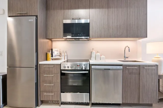 Additional image 12 of 264 Finch Ave Unit 11