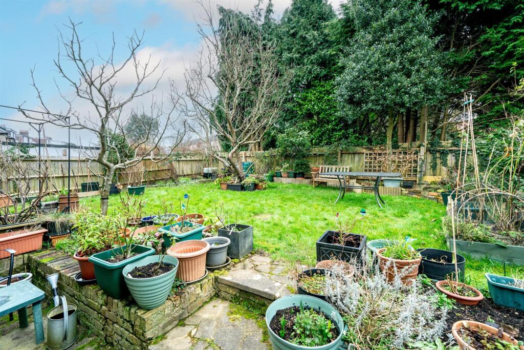 Additional image 27 of Langley Crescent, St. Albans