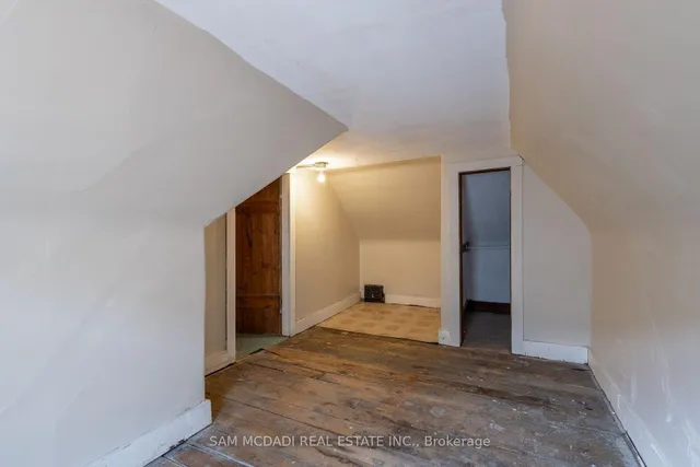 Additional image 35 of 194 Wellington St