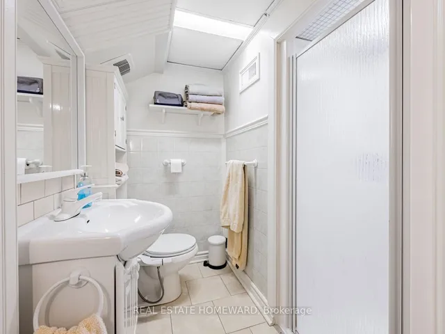 Additional image 28 of 166 Linden Ave