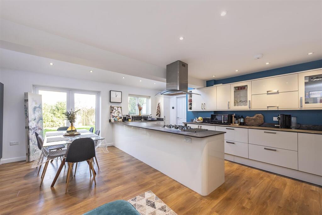 Additional image 3 of Chesterton Avenue, Harpenden