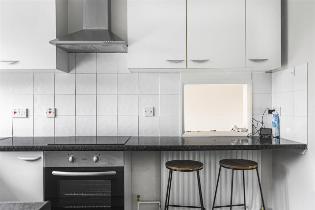 Additional image 7 of Detached House in Corner Plot