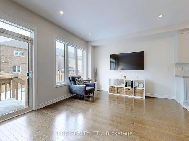 Additional image 8 of 10 Adventura Rd