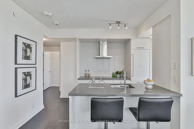 Additional image 6 of 2221 YONGE St Unit 2203