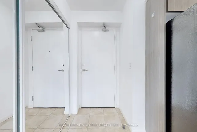 Additional image 8 of 832 BAY St Unit 2704