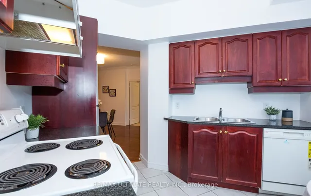 Additional image 15 of 2 Edith Dr Unit 304