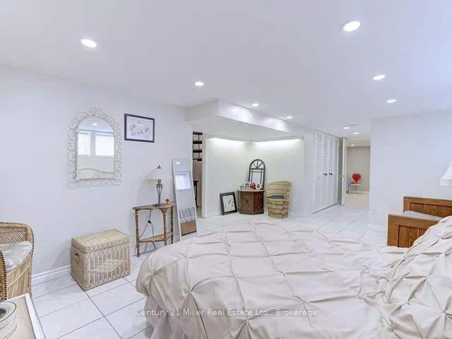 Additional image 32 of 11 Park Ave