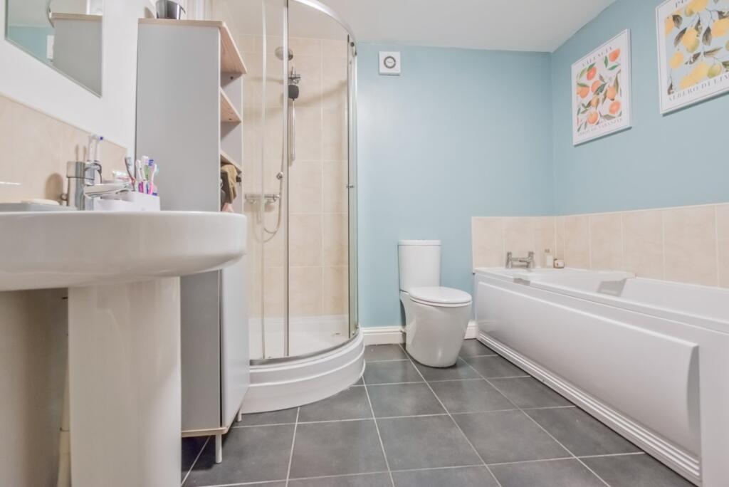 Additional image 13 of Latham Lane, Gomersal, Cleckheaton, BD19