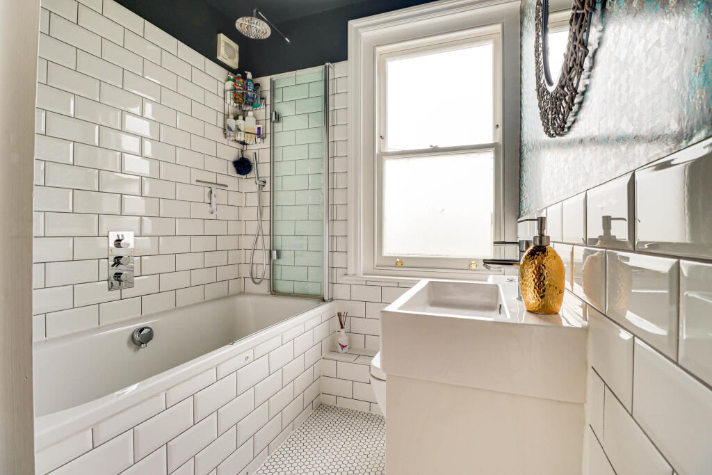 Additional image 17 of Luton Road, Harpenden, AL5