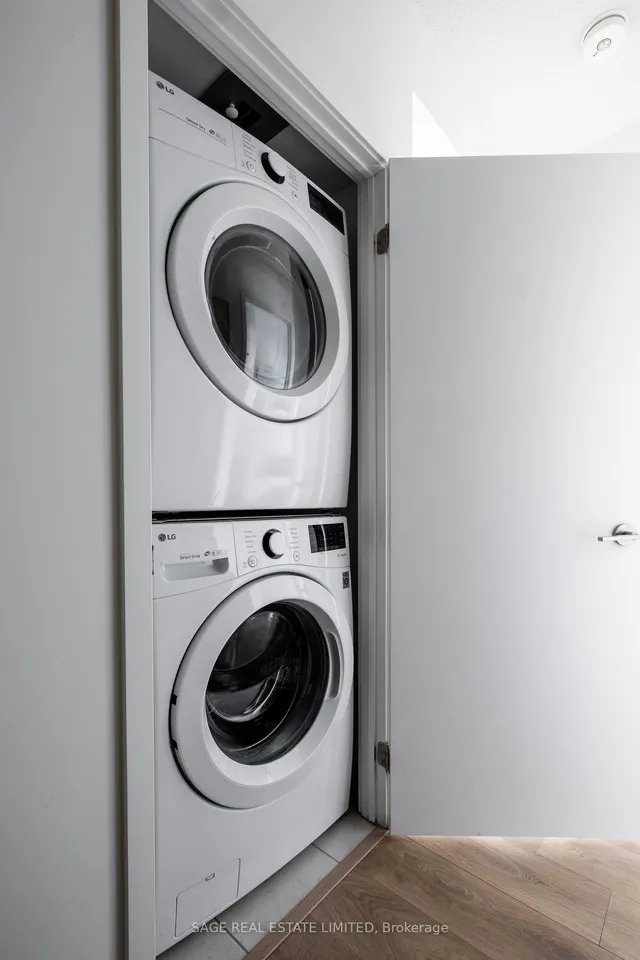 Additional image 30 of 225 Sumach St Unit 805W