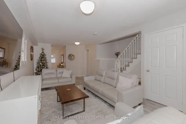 Additional image 9 of 1780 Lampman Ave