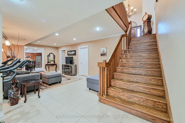 Additional image 34 of 6 Leone Lane