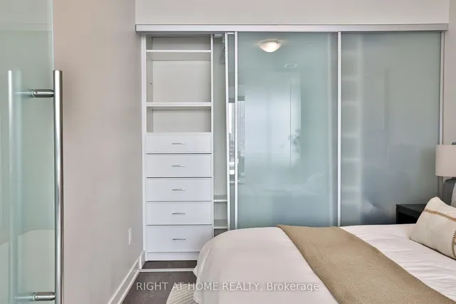 Additional image 22 of 629 King St Unit 1029