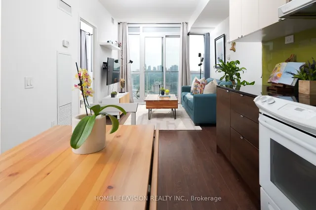 Additional image 27 of 121 MCMAHON Dr Unit 2802