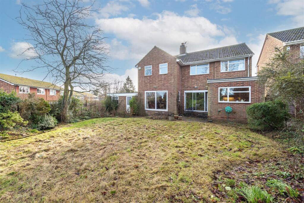 Additional image 11 of Shepherds Way, Harpenden