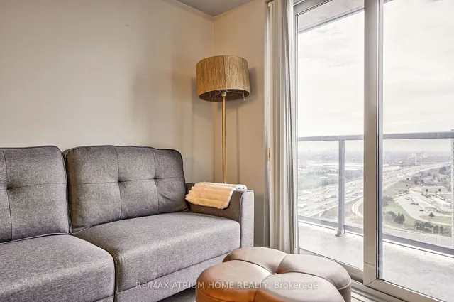 Additional image 23 of 135 Village Green Sq Unit 3422