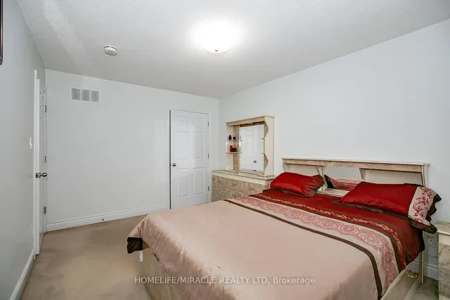 Additional image 28 of 25 Oaklea Blvd