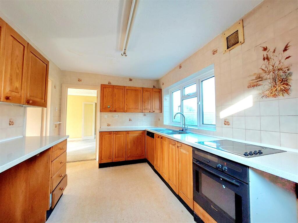 Additional image 4 of Chyngton Way, Seaford