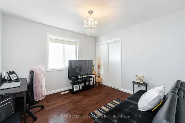 Additional image 13 of 981 Kennedy Circ