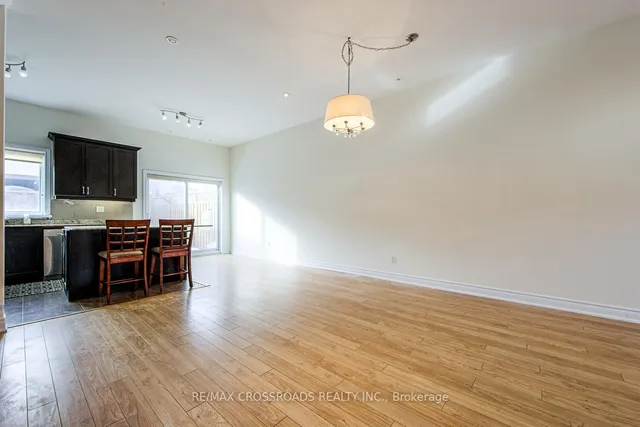 Additional image 4 of 114 Tisdale Ave