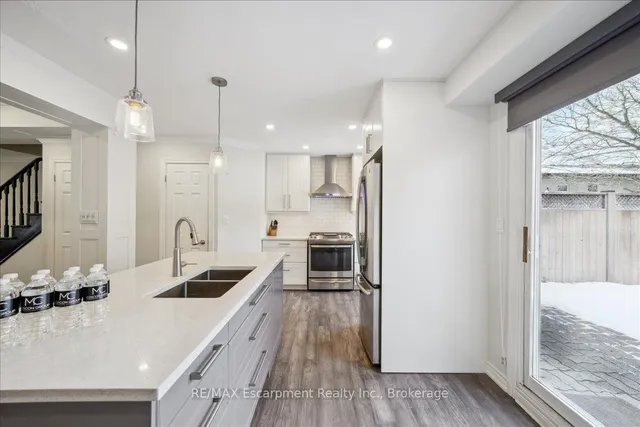 Additional image 24 of 779 Hyde Rd