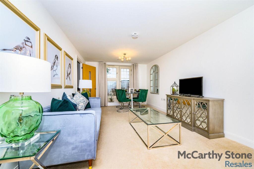 Additional image 2 of Great North Road, Hatfield