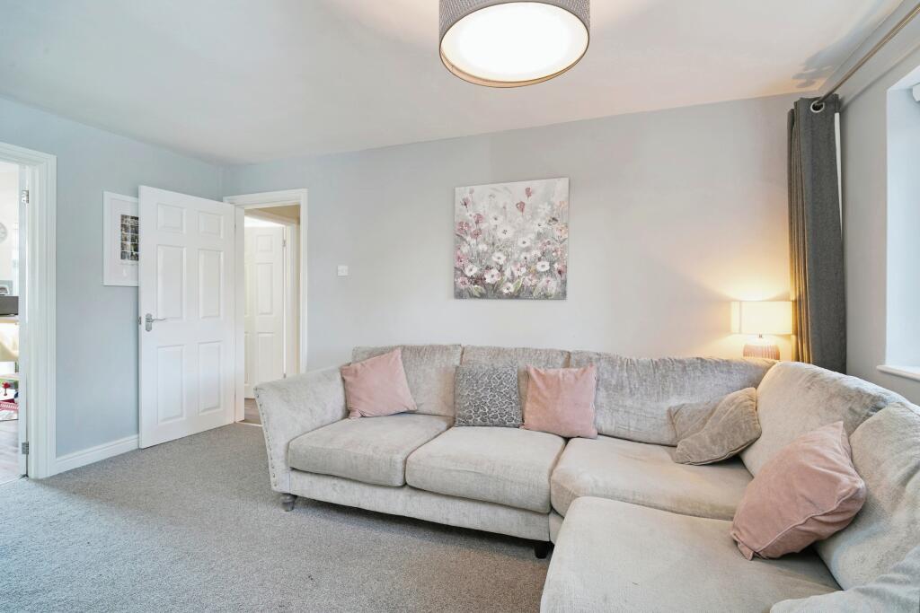 Additional image 3 of Foxland Close, Solihull, B90