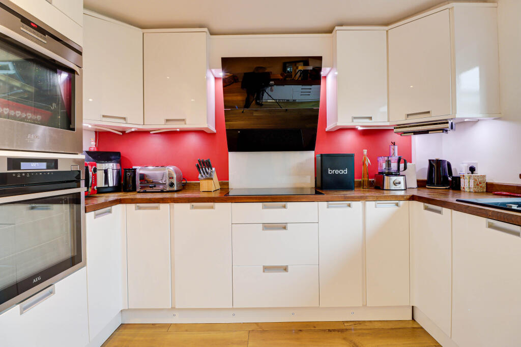 Additional image 12 of West Riding, Bricket Wood, AL2