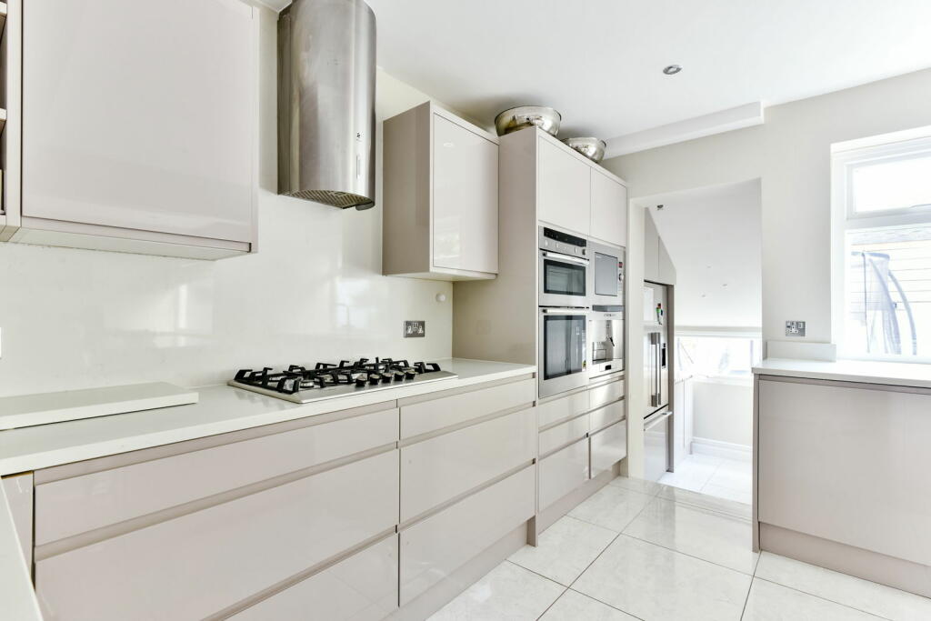 Additional image 10 of Mill Hill Close, Shoreham by Sea