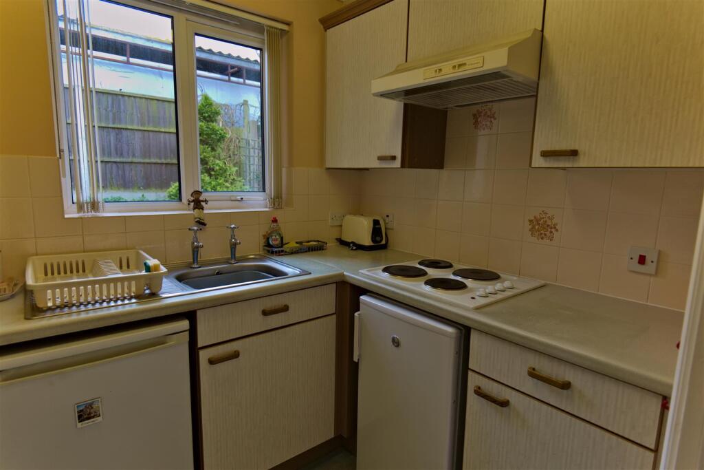 Additional image 9 of Stratford Road, Hall Green, Birmingham