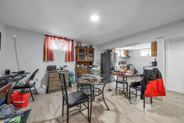 Additional image 36 of 8 SHYNAL Ave