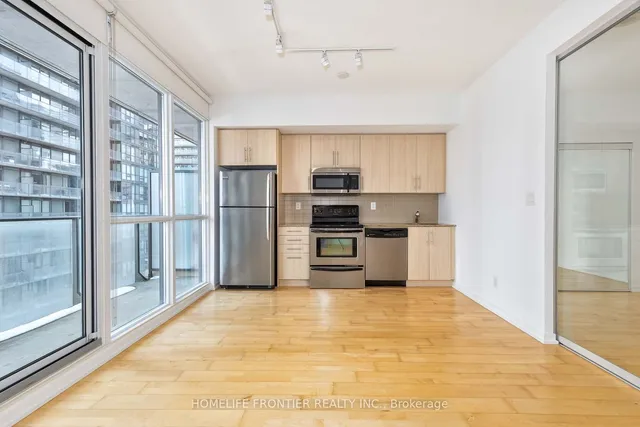 Additional image 11 of 65 Bremner Blvd Unit 2111