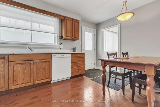 Additional image 17 of 3099 Northview Cres