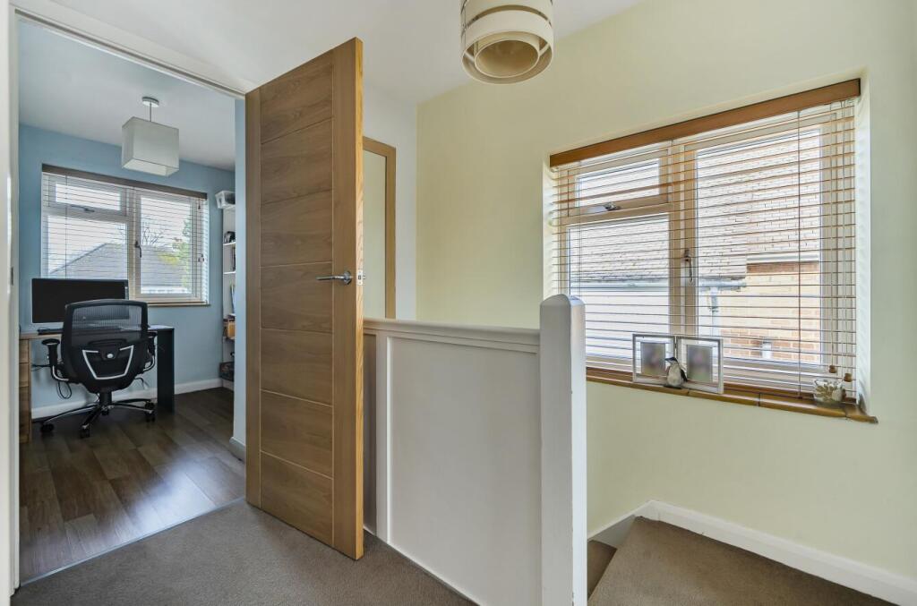 Additional image 16 of Peplins Way, Brookmans Park, Hatfield